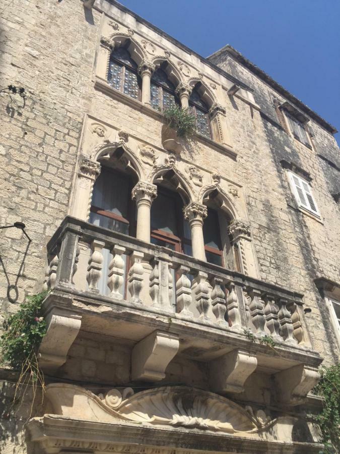 Apartamento Cozy Place On The Beach Trogir Exterior foto